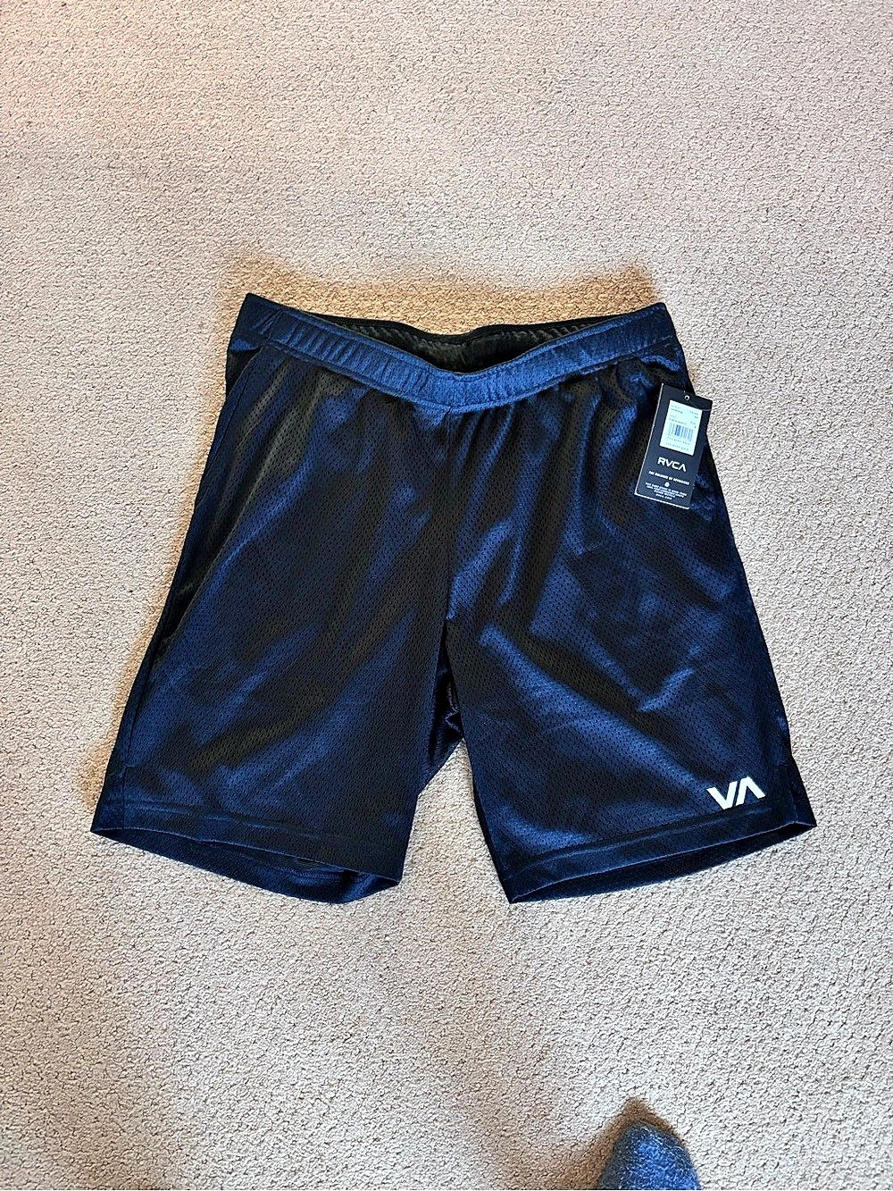 RVCA VA Mesh Short II Mesh Athletic Shorts in Black Size Medium NWT
